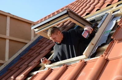 Pose de fenêtres de toit Velux à Coudray